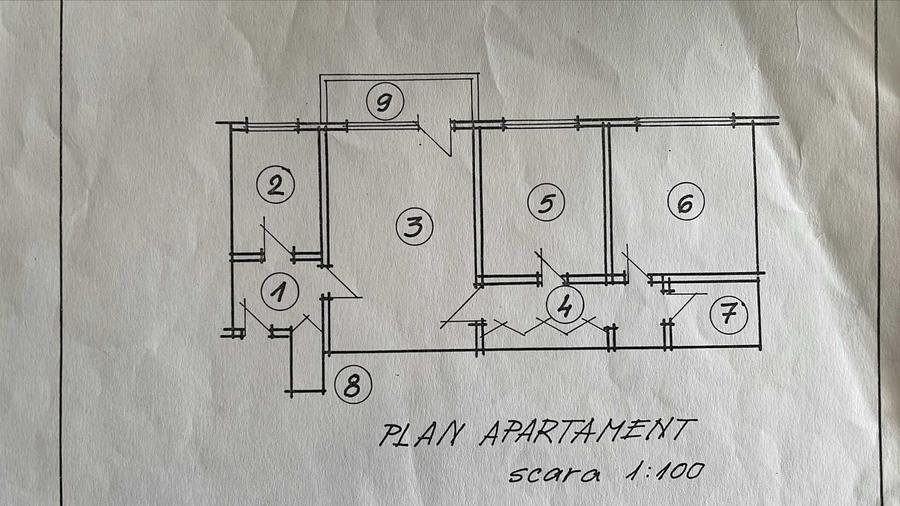 Apartament cu 3 camere semidecomandat în Mihai Bravu