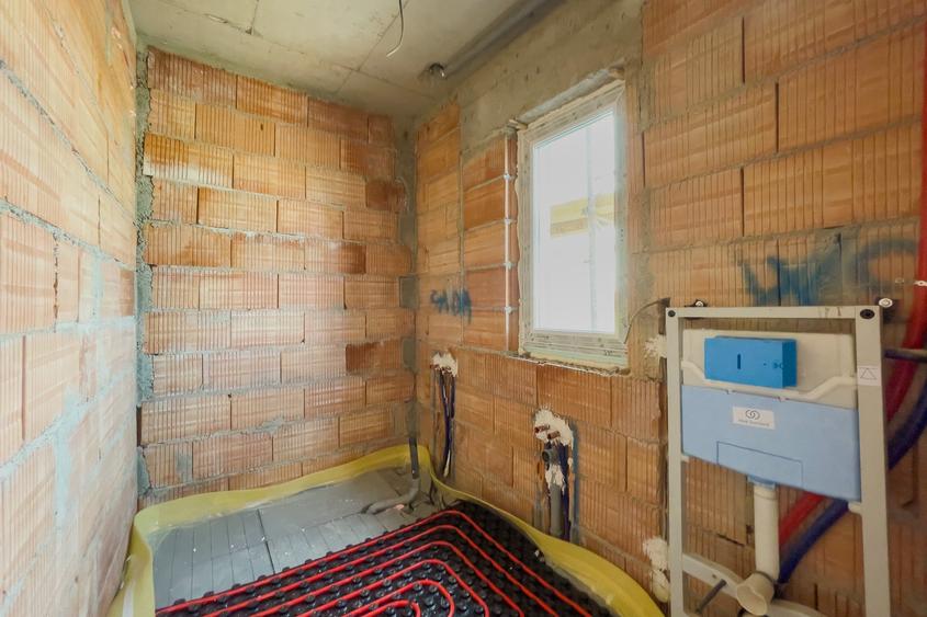 Duplex cu 4 camere cu Teren 250 Mp în Sânpetru