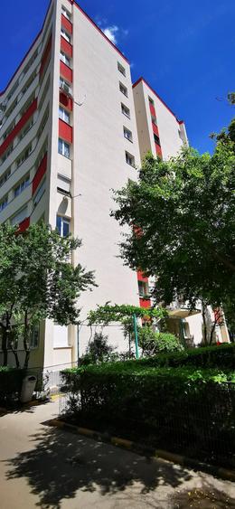 Apartament cu 2 camere decomandat în Berceni