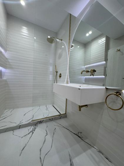 Apartament cu 2 camere decomandat în Universitate