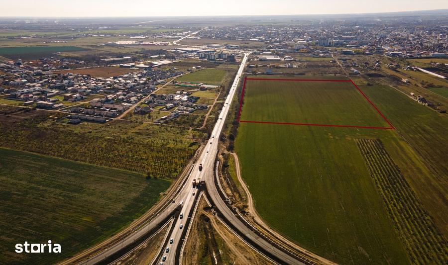 Teren de 72000 mp, în Nord
