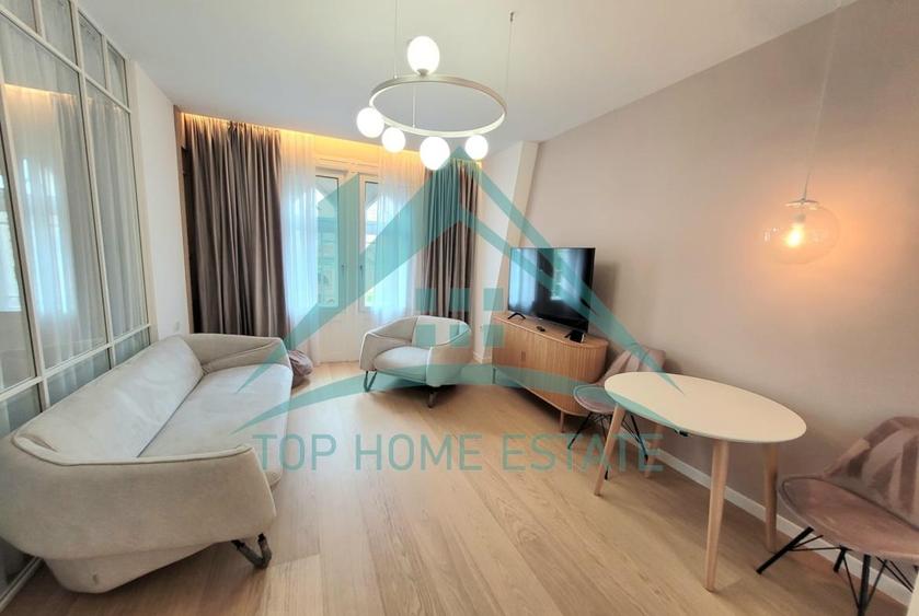 Apartament cu 2 camere semidecomandat, mobilat în Ultracentral