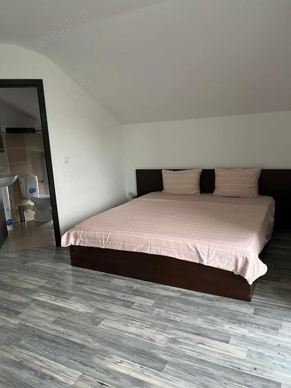 Casă cu 4 camere cu Teren 2000 Mp în Divici