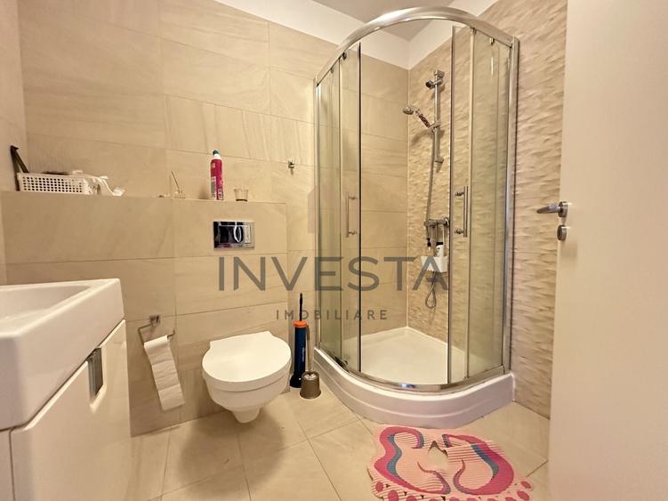 Apartament cu 4 camere semidecomandat, mobilat în Gheorgheni