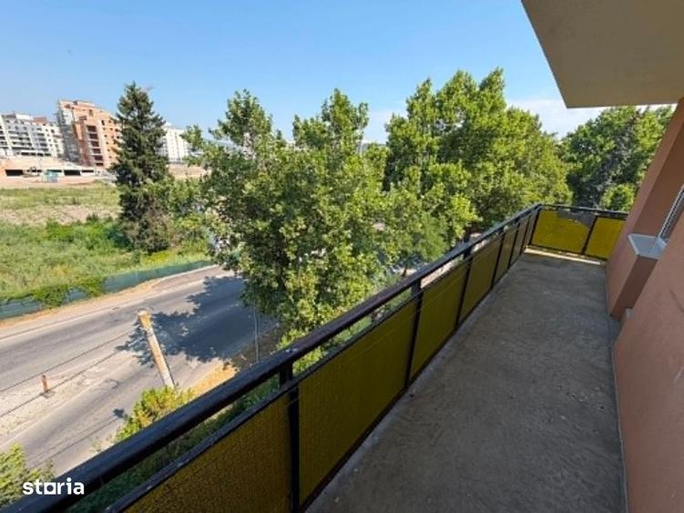 Apartament cu 4 camere decomandat în Central