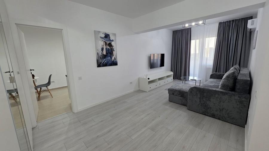 Apartament cu 2 camere semidecomandat în Păcii