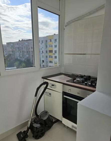 Apartament cu 2 camere decomandat, mobilat în Sebastian