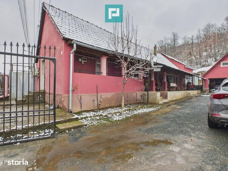 Casă cu 4 camere în Radna