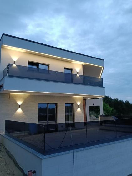 Casă cu 4 camere în Feleacu