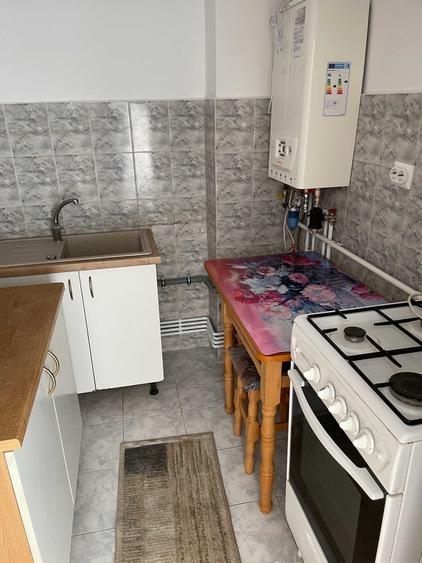 Garsonieră decomandată în Hala Centrală