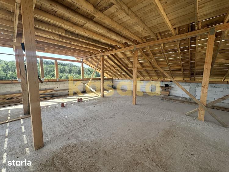 Casă cu 4 camere cu Teren 420 Mp în Domnești