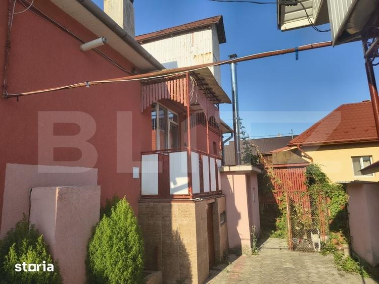 Casă cu 6 camere cu Teren 1325 Mp în Central