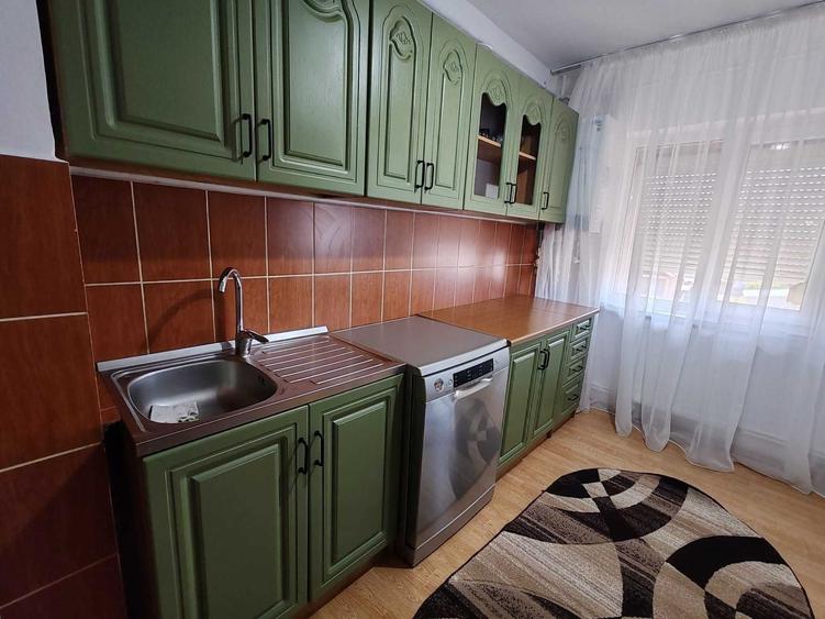 Apartament cu 2 camere decomandat în Bran