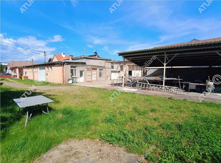 Spațiu comercial, de 300 mp, în Central