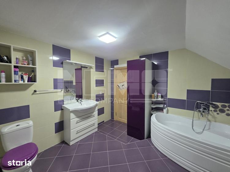 Casă cu 6 camere cu Teren 880 Mp în Central