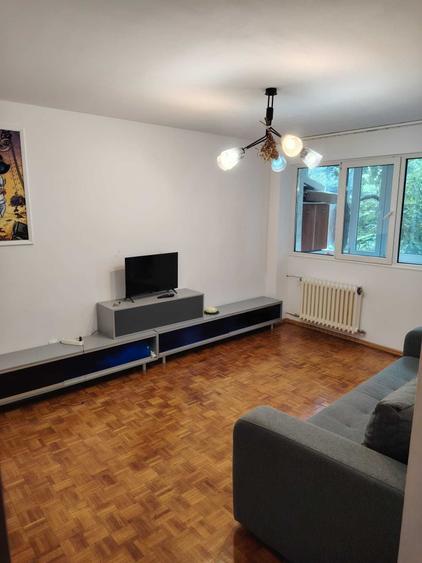 Apartament cu 2 camere decomandat în Giurgiului