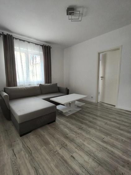 Inchiriez apartament 2 camere - 4
