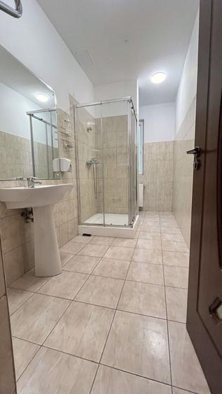 Apartament cu 3 camere decomandat în Astra