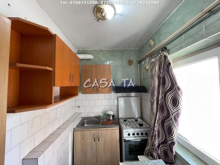 Garsonieră decomandată, mobilată în Debarcader
