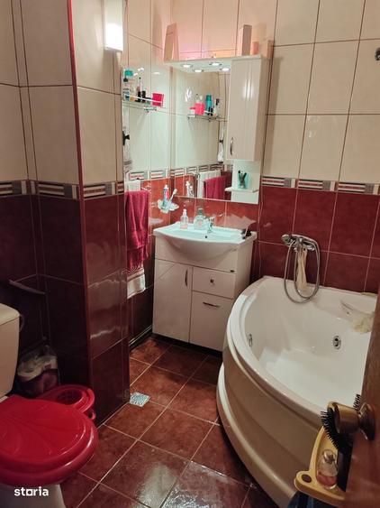 Apartament cu 4 camere decomandat în Exterior Vest