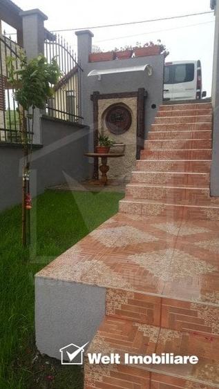 Casă individuală cu 6 camere cu Teren 300 Mp în Sânnicoară