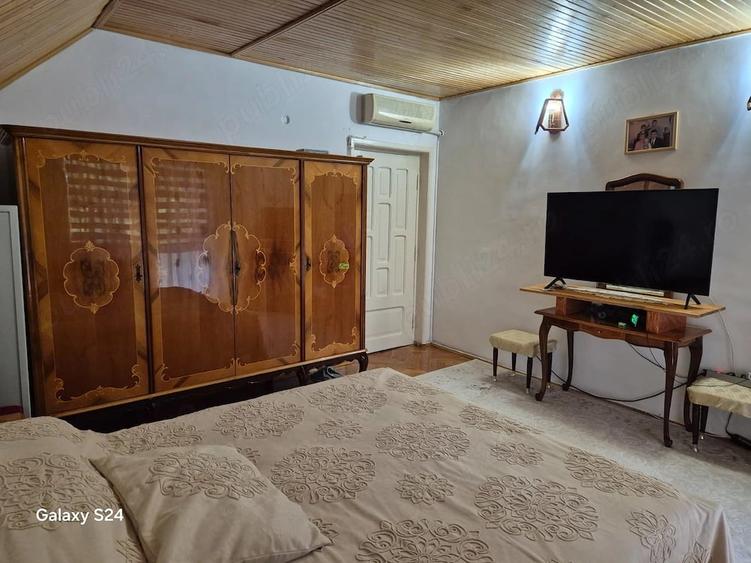 Casă cu Teren 1200 Mp în Central