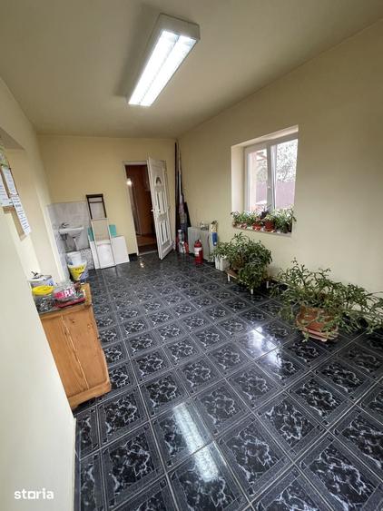 Casa de vanzare in apropierea Pie?ei de Rusi - 5