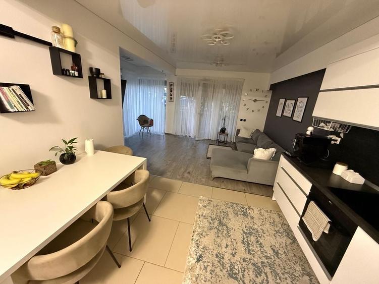 Apartament cu 3 camere în Strugurilor