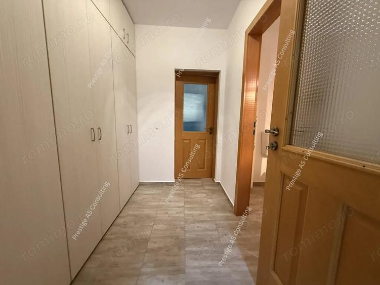 Casă cu 4 camere cu Teren 250 Mp în Girocului
