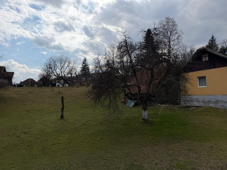 Teren Construcții intravilan de 1020 mp, în Bran