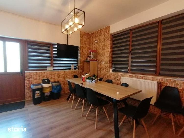 Casă cu 5 camere cu Teren 250 Mp în Andrei Mureșanu
