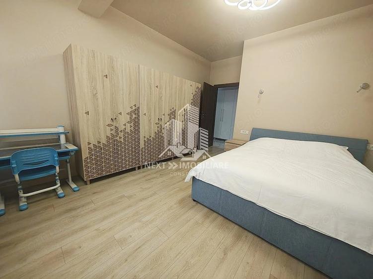 Apartament cu 4 camere decomandat în Central