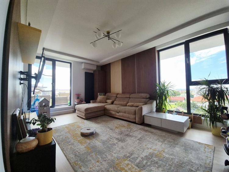 Apartament cu 4 camere decomandat în Central