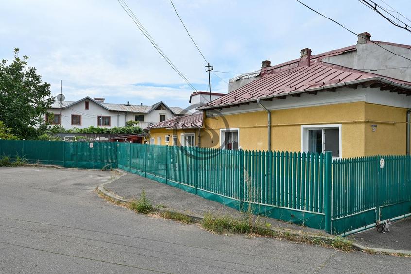 Casă individuală cu 3 camere cu Canalizare în Mihai Bravu