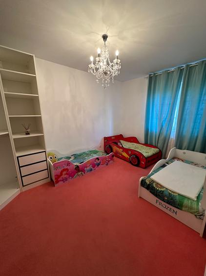 Penthouse cu 4 camere decomandat, mobilat în Băneasa