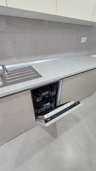 Casă individuală cu 5 camere cu Canalizare în Otopeni