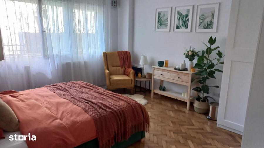 Apartament cu 3 camere în Centrul Civic