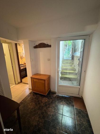 2 cam 35 mp zona copou 4 min de univ cuza mob si util complet 300 eur - 4