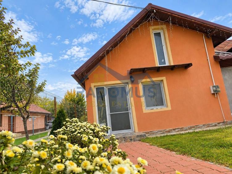 Casă individuală cu 5 camere cu Canalizare în Lipănești