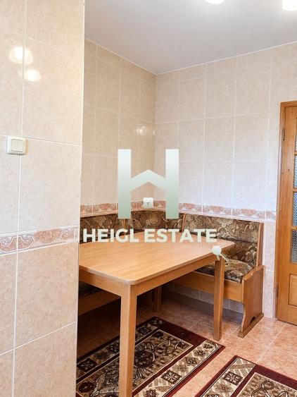 Apartament cu 3 camere decomandat în Complex Studențesc