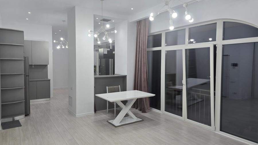 Apartament cu 2 camere decomandat în Ultracentral