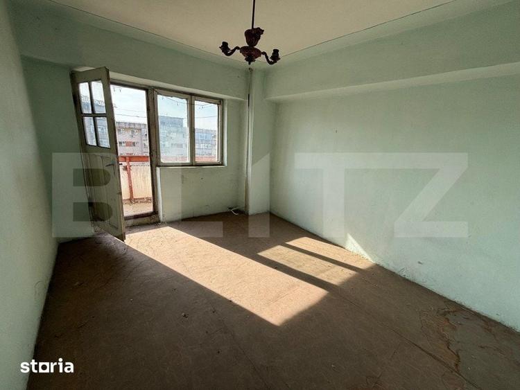 Apartament cu 4 camere în Micro 11