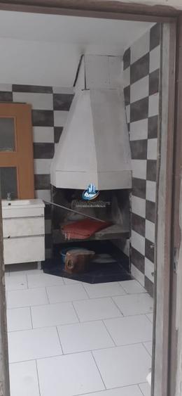 Casă individuală cu 5 camere cu Teren 805 Mp în Periferie