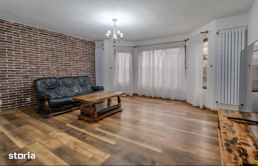 Casă cu 4 camere cu Teren 377 Mp în Central