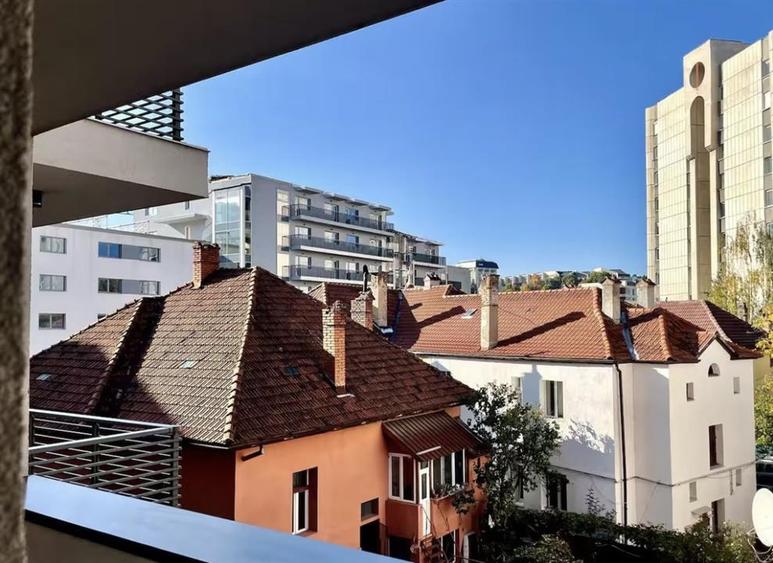 Apartament cu 2 camere decomandat, mobilat în Centrul Civic