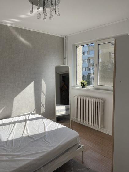 Apartament cu 3 camere în Drumul Taberei