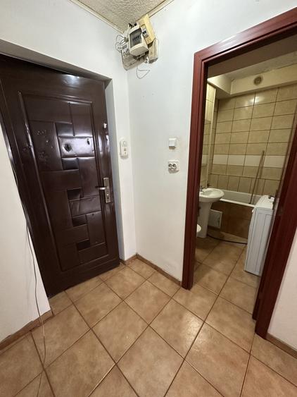 Garsonieră semidecomandată în Costin Georgian
