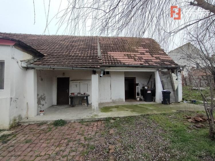 Duplex cu 3 camere cu Canalizare în Central