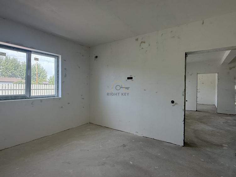 Casă individuală cu 4 camere cu Teren 340 Mp în Joița