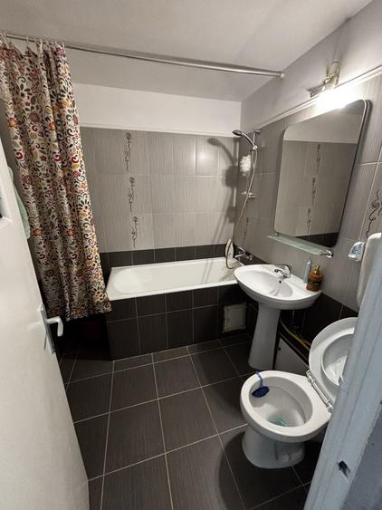 Apartament cu 2 camere decomandat în Rahova